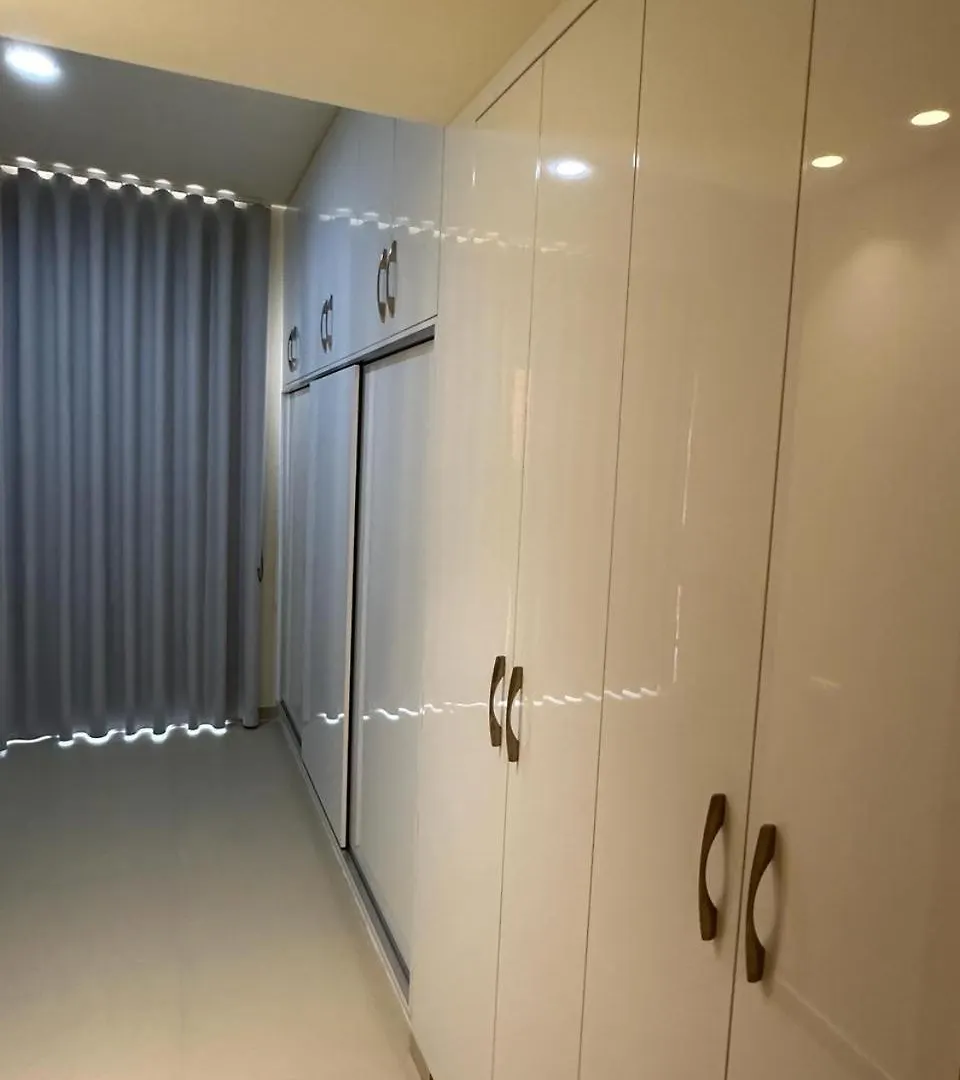 Versace Home Luxury 3Br Apt-Hamra Beirut 0*,  Lebanon