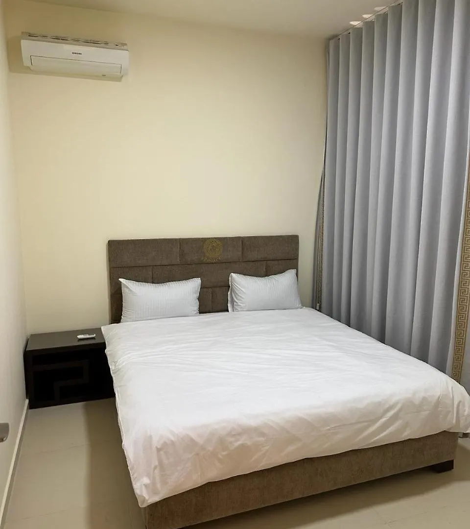 Versace Home Luxury 3Br Apt-Hamra Beirut Apartment