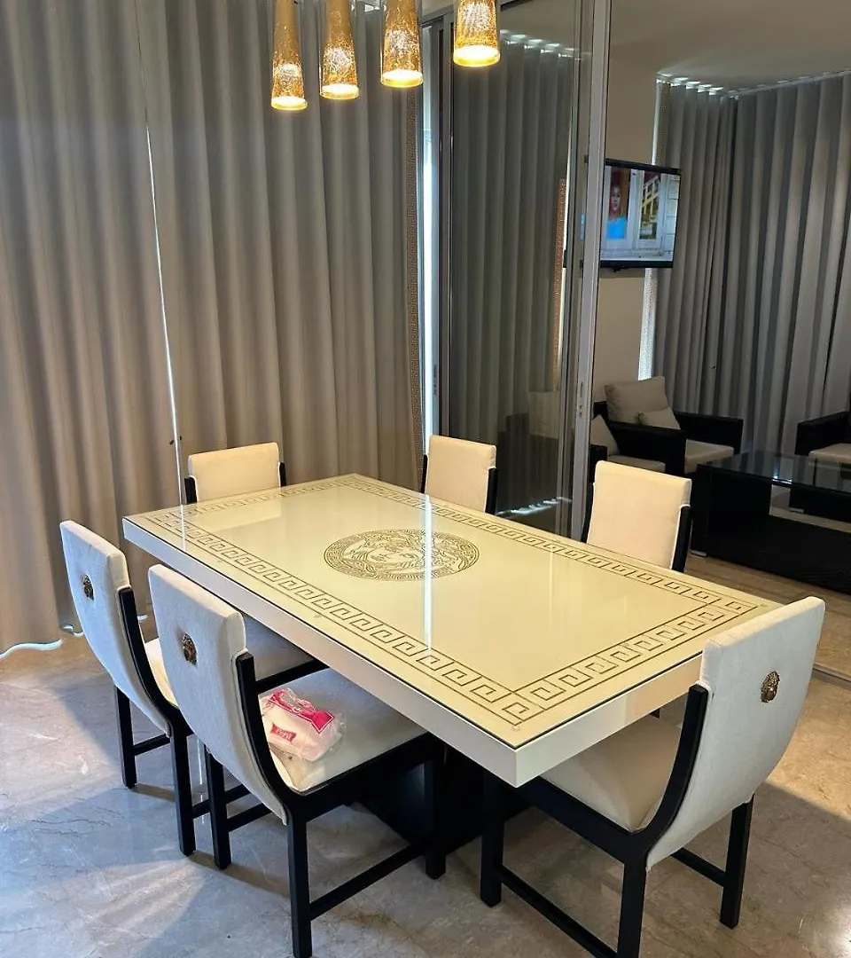 Versace Home Luxury 3Br Apt-Hamra Beirut