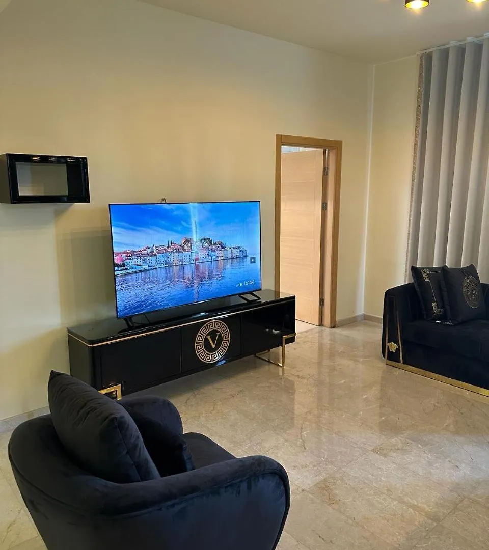 Versace Home Luxury 3Br Apt-Hamra Beirut 0*,